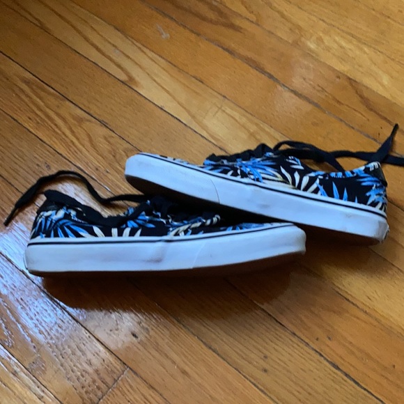 Tropical VANS - Picture 6 of 9